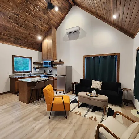 The Cabins At Northwood Trails Hot Springs Exterior photo